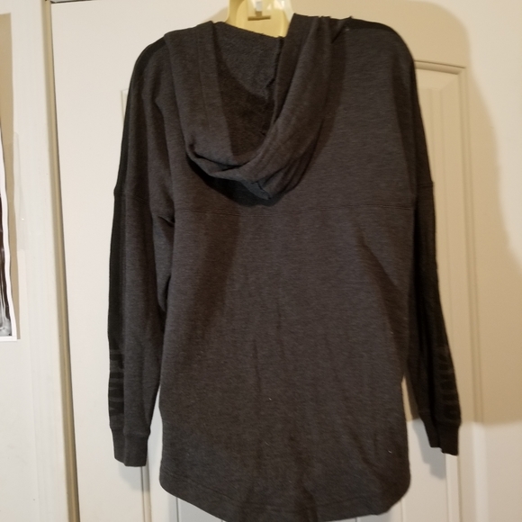 Pink sweater for women size small - Picture 2 of 4